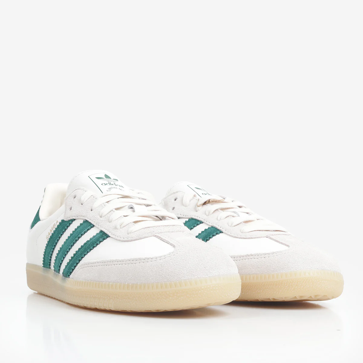 AdidasOriginals_SambaOG_Shoes_WhitecloudWhiteCollegiateGreenGum3_02_1250x1250